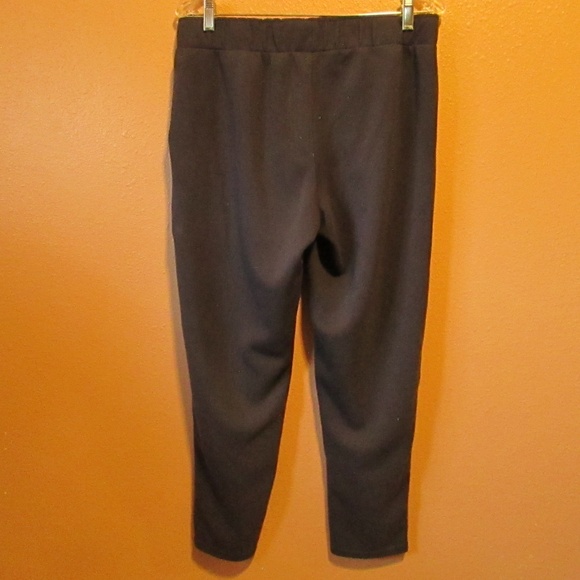Classic Straight Leg Women's SweatPants - Picture 3 of 3